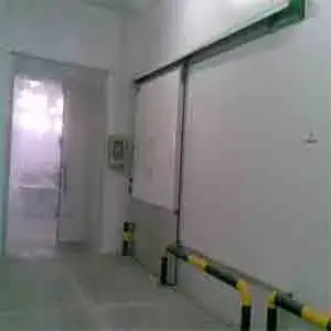تجهيز غرف التجميد بكباسات بيتزر الألمانية ووحدات تبريد قوية من فرست بانل