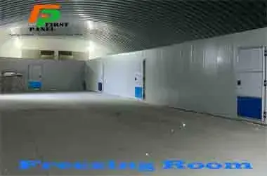 خدماتنا logistics hub heavy duty freezer room